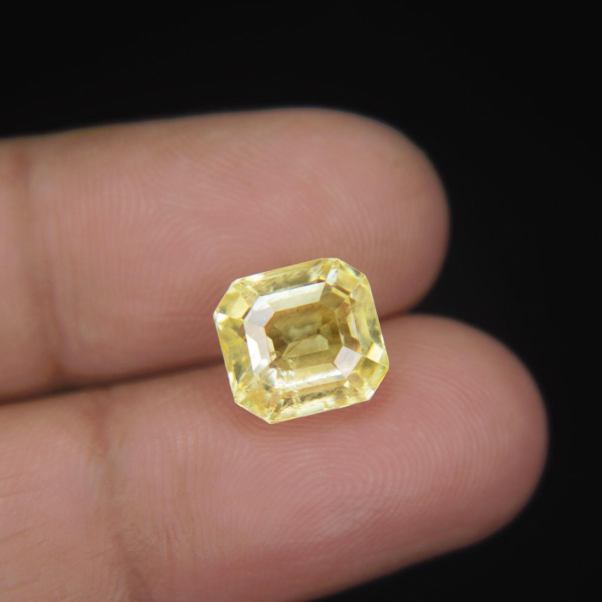 Yellow Sapphire - 7.48 Carat