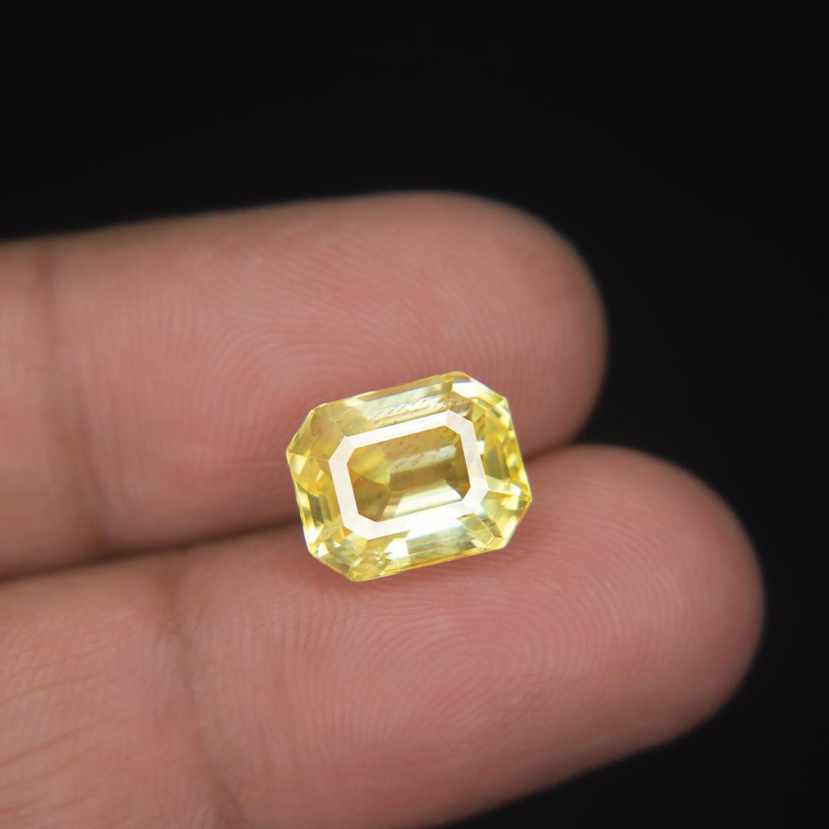 Yellow Sapphire - 7.06 Carat