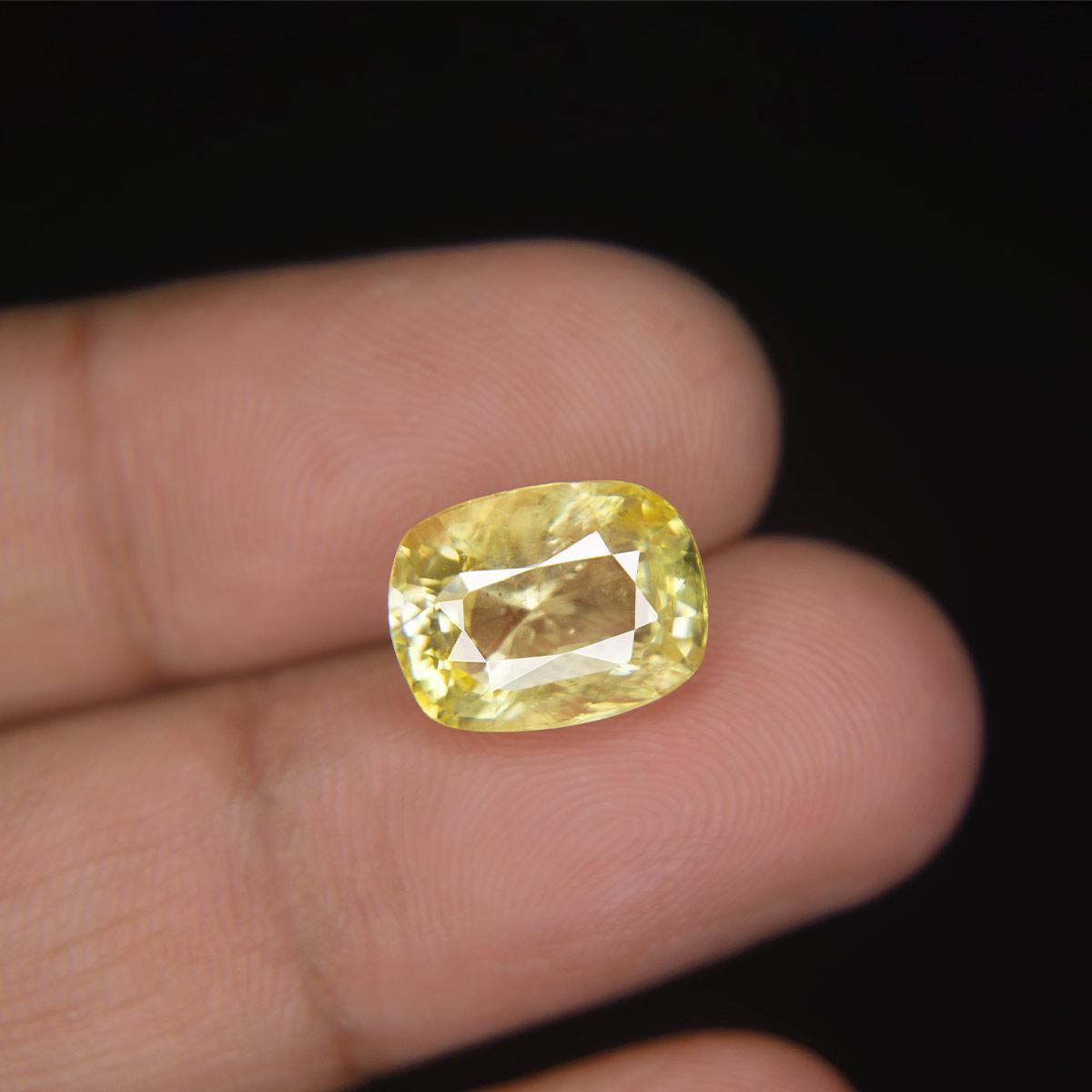 Yellow Sapphire - 8.53 Carat