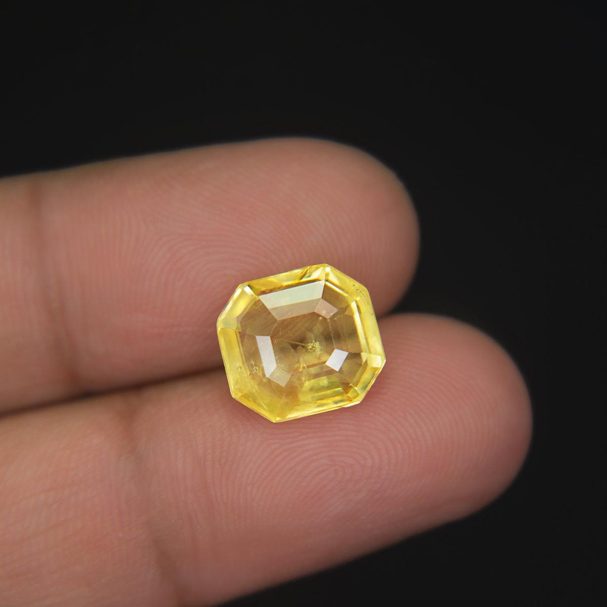 Yellow Sapphire - 7.55 Carat
