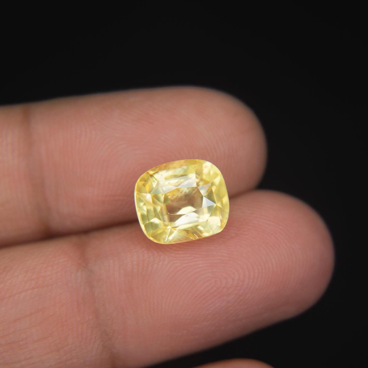 Yellow Sapphire - 6.45 Carat