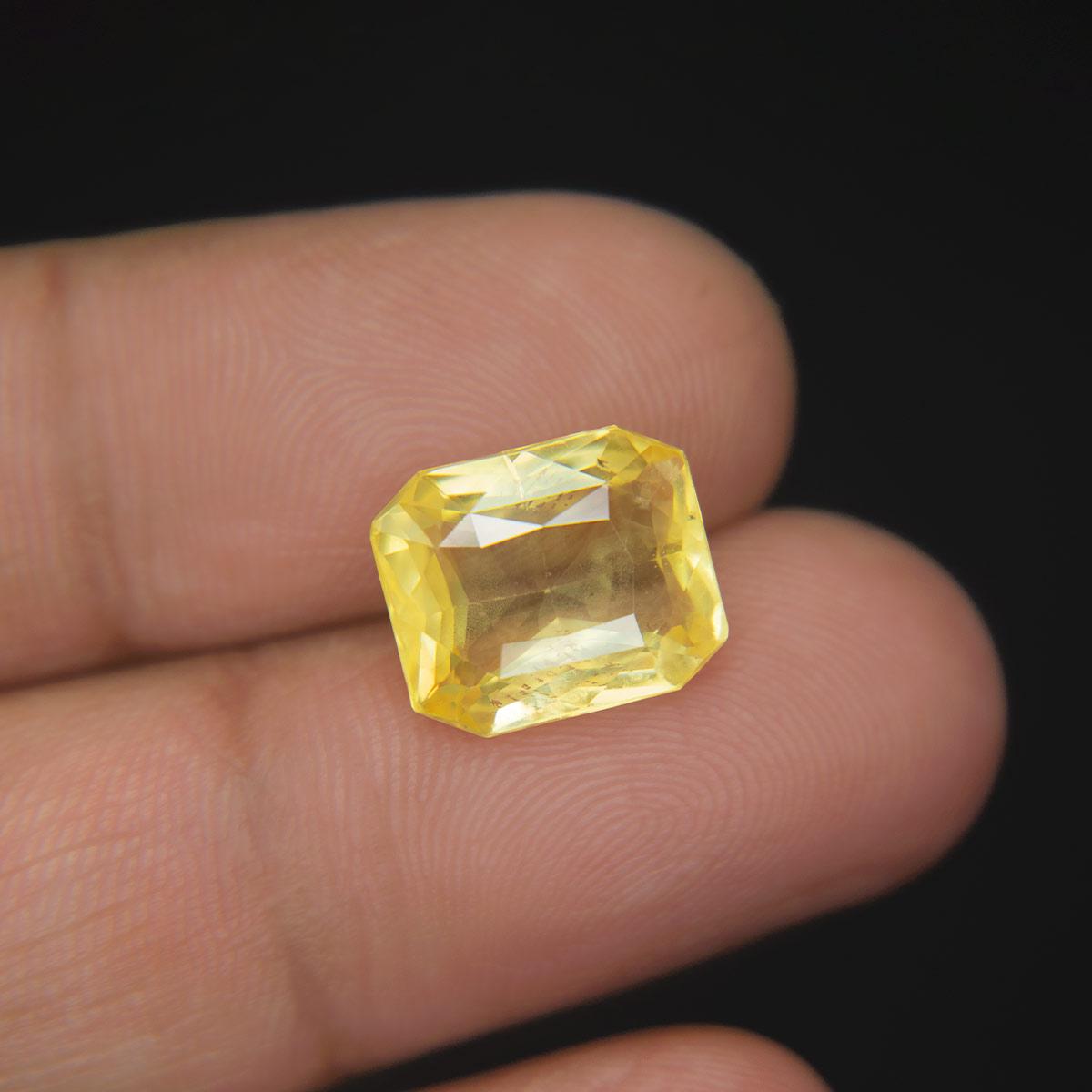 Yellow Sapphire - 7.93 Carat