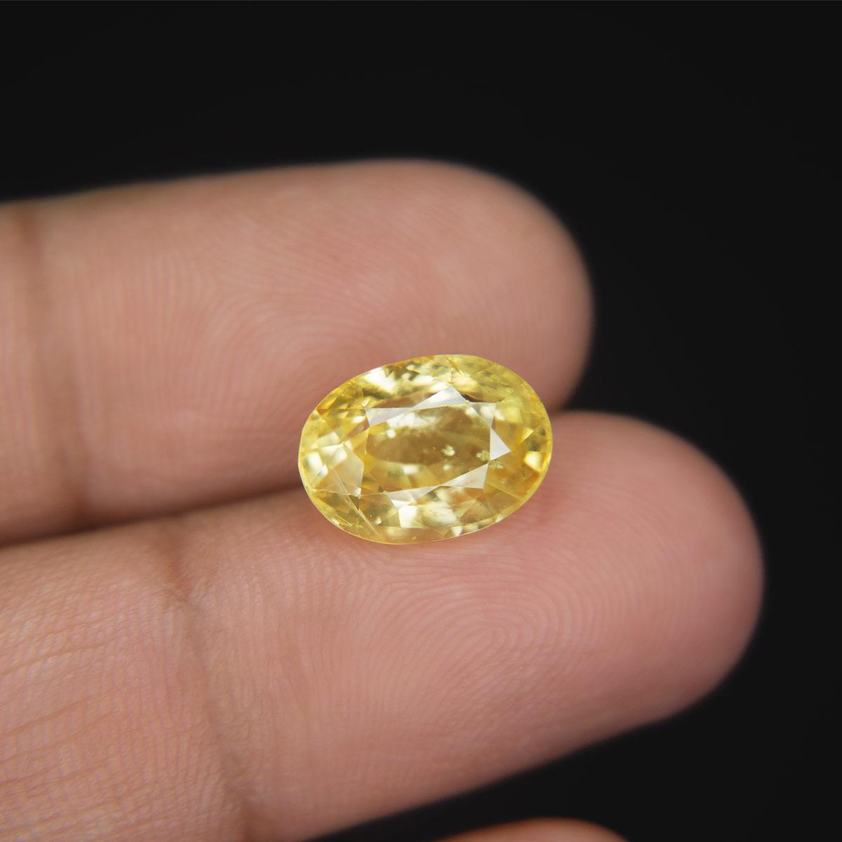 Yellow Sapphire - 6.24 Carat