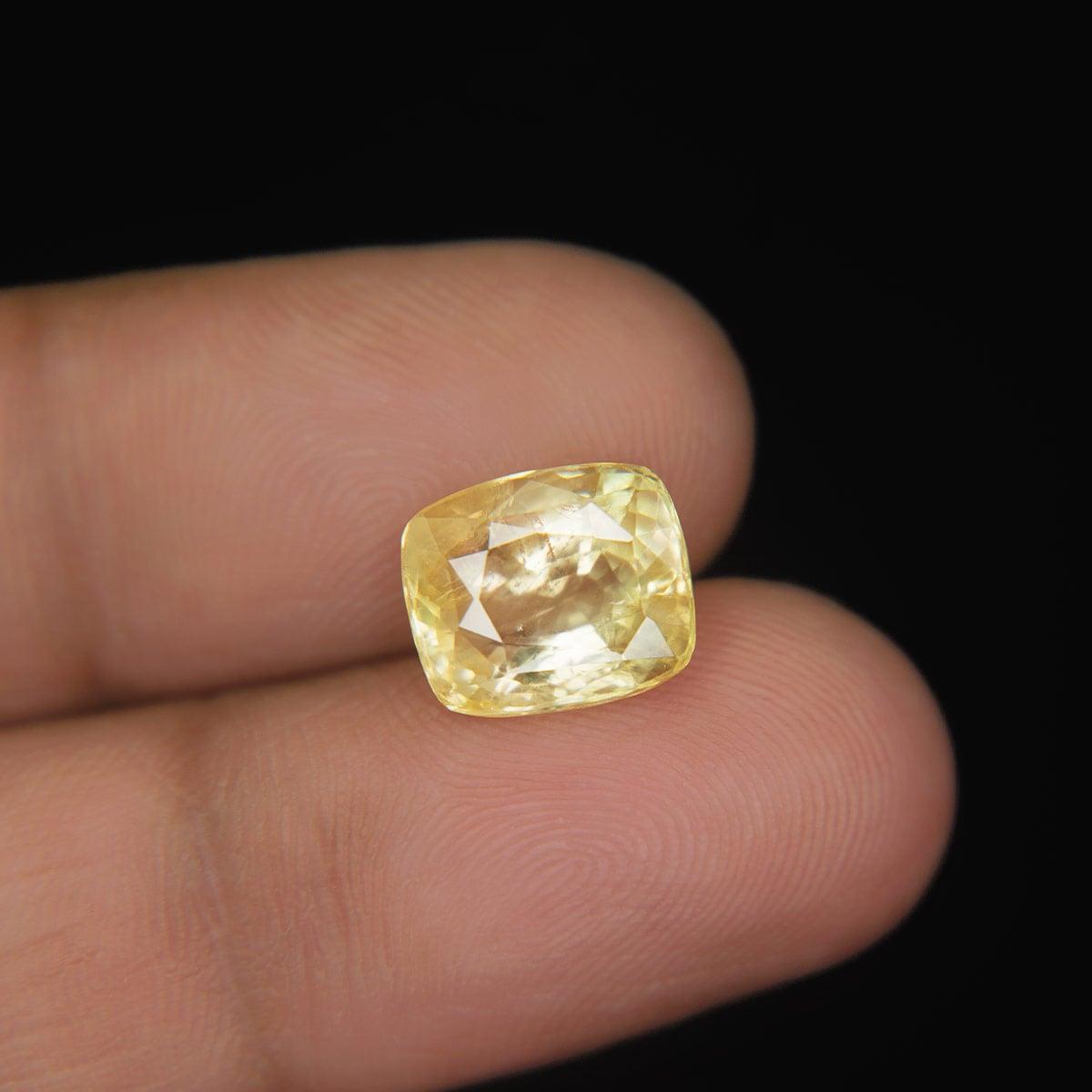 Yellow Sapphire - 6.23 Carat