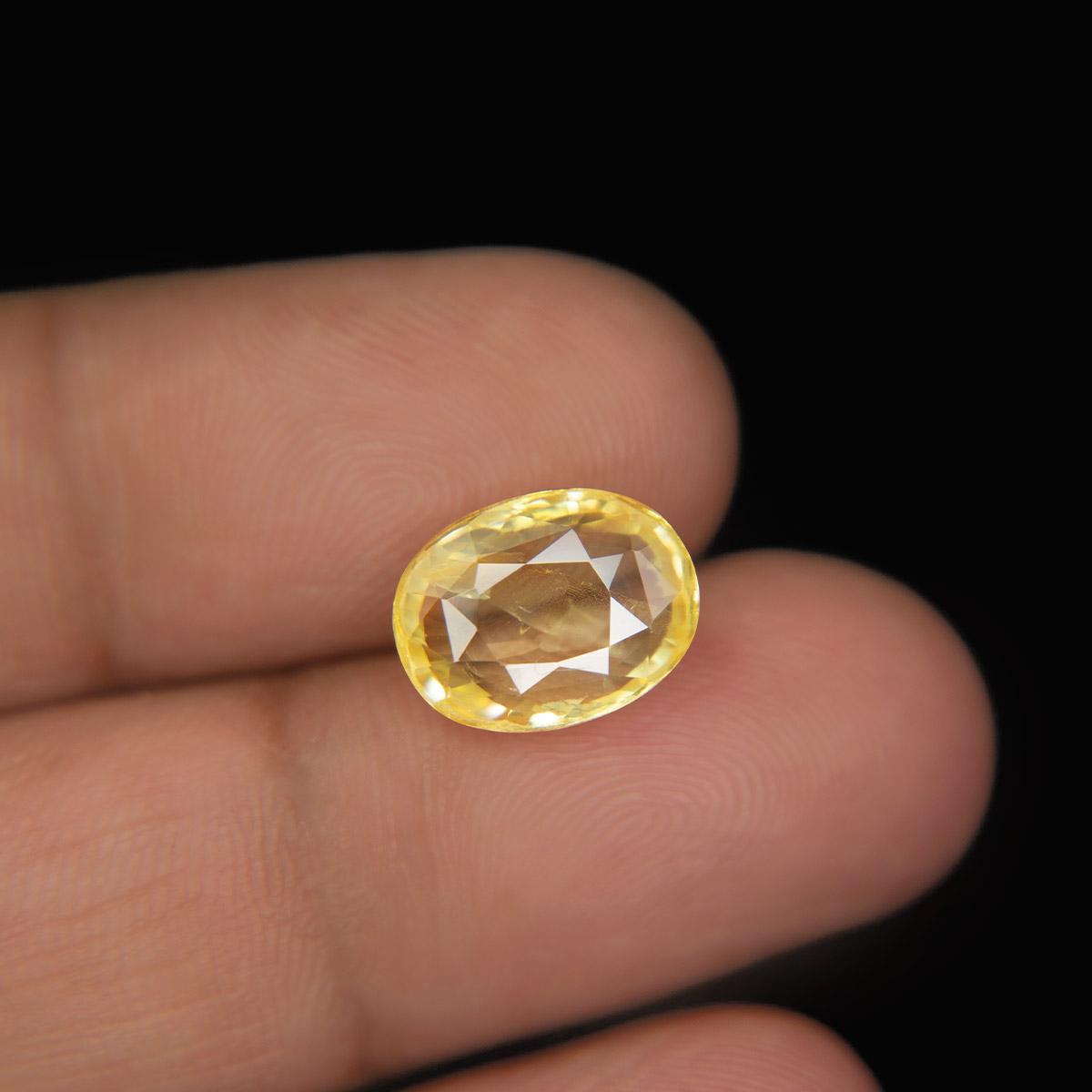 Yellow Sapphire - 6.62 Carat
