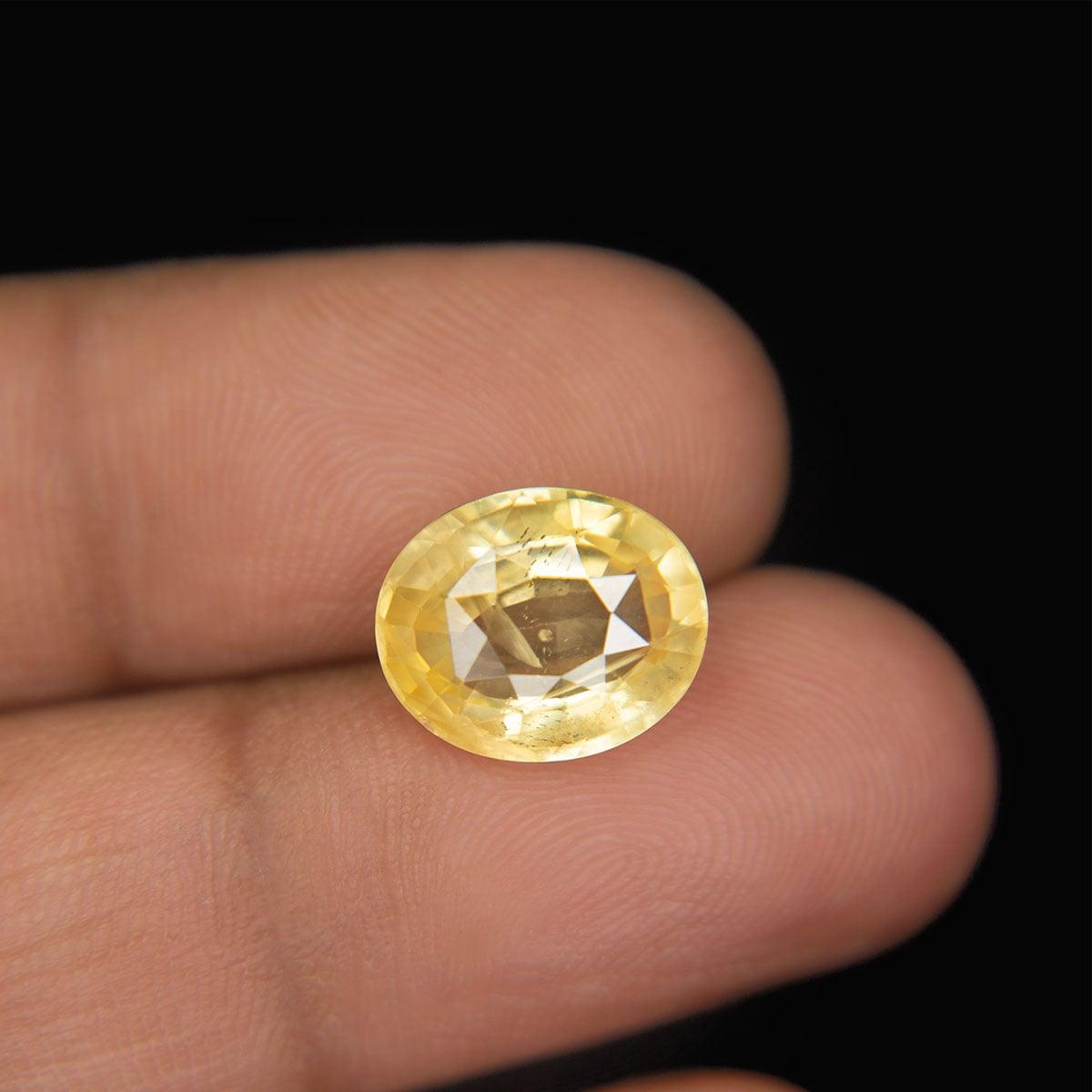 Yellow Sapphire - 6.70 Carat