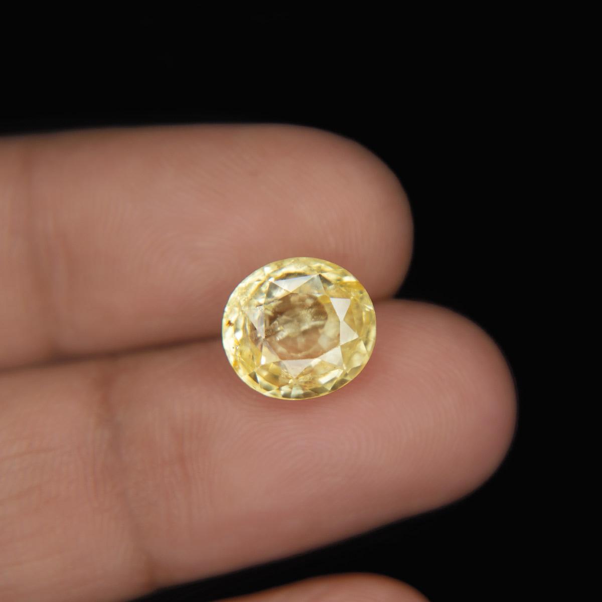 Yellow Sapphire - 6.02 Carat