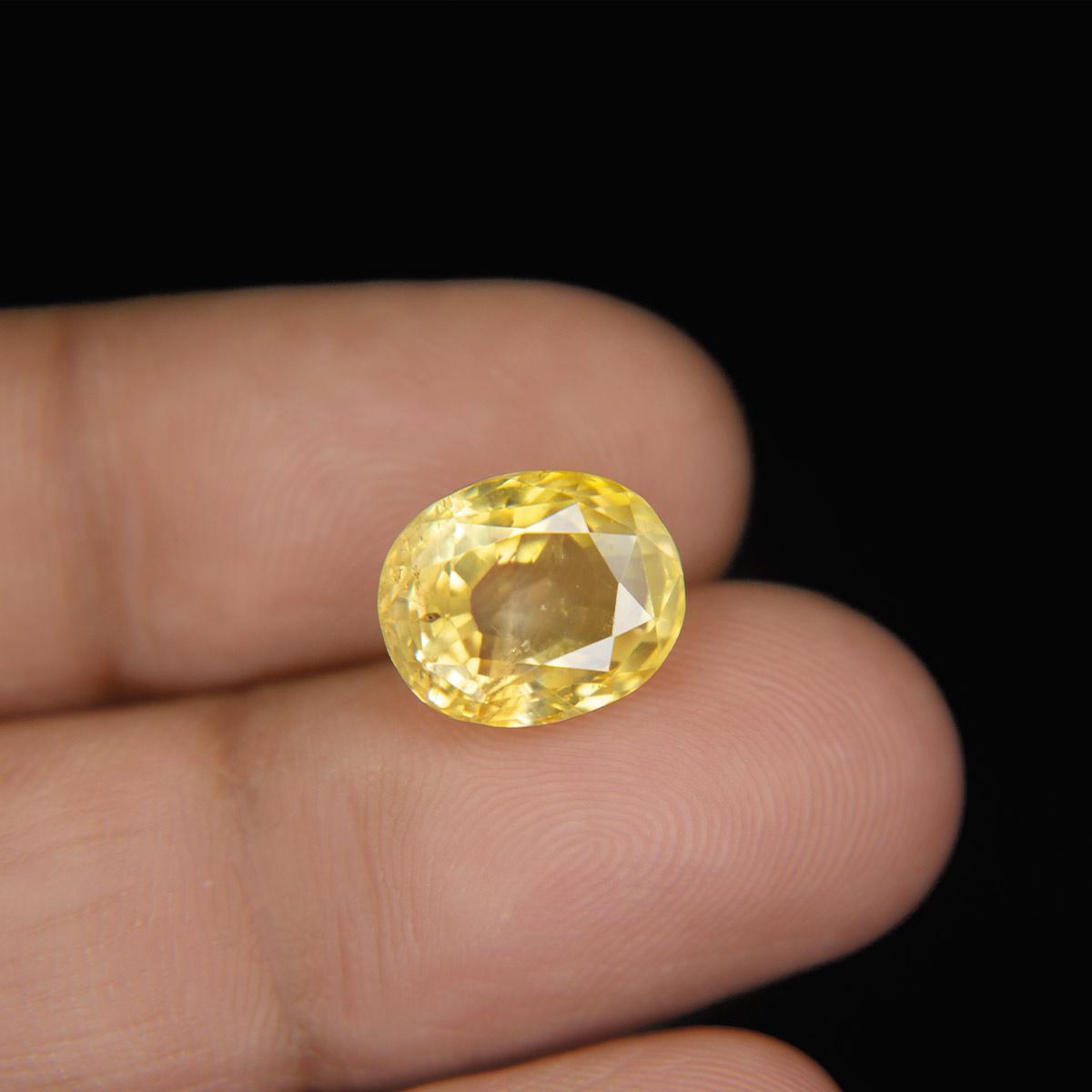 Yellow Sapphire - 8.59 Carat